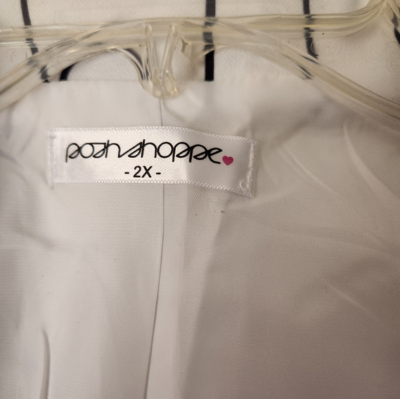 2pc Statement Suit - Picture 6 of 7
